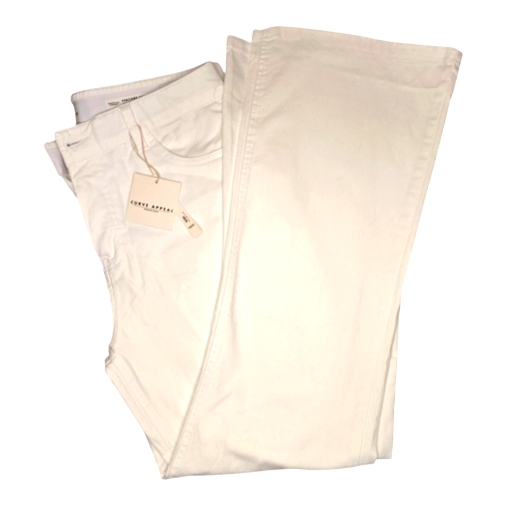 NWT! Curve Appeal GiGi High Rise Flare Premium Denim White Heritage Luxe - 12